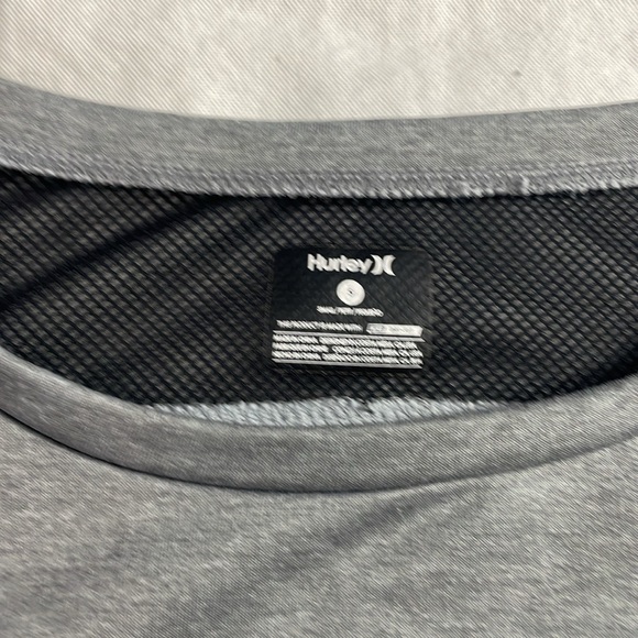 Hurley Women’s Nike Dry Fit Top Crew Neck Long Sleeve Breathable Mesh Size Small - Picture 2 of 8
